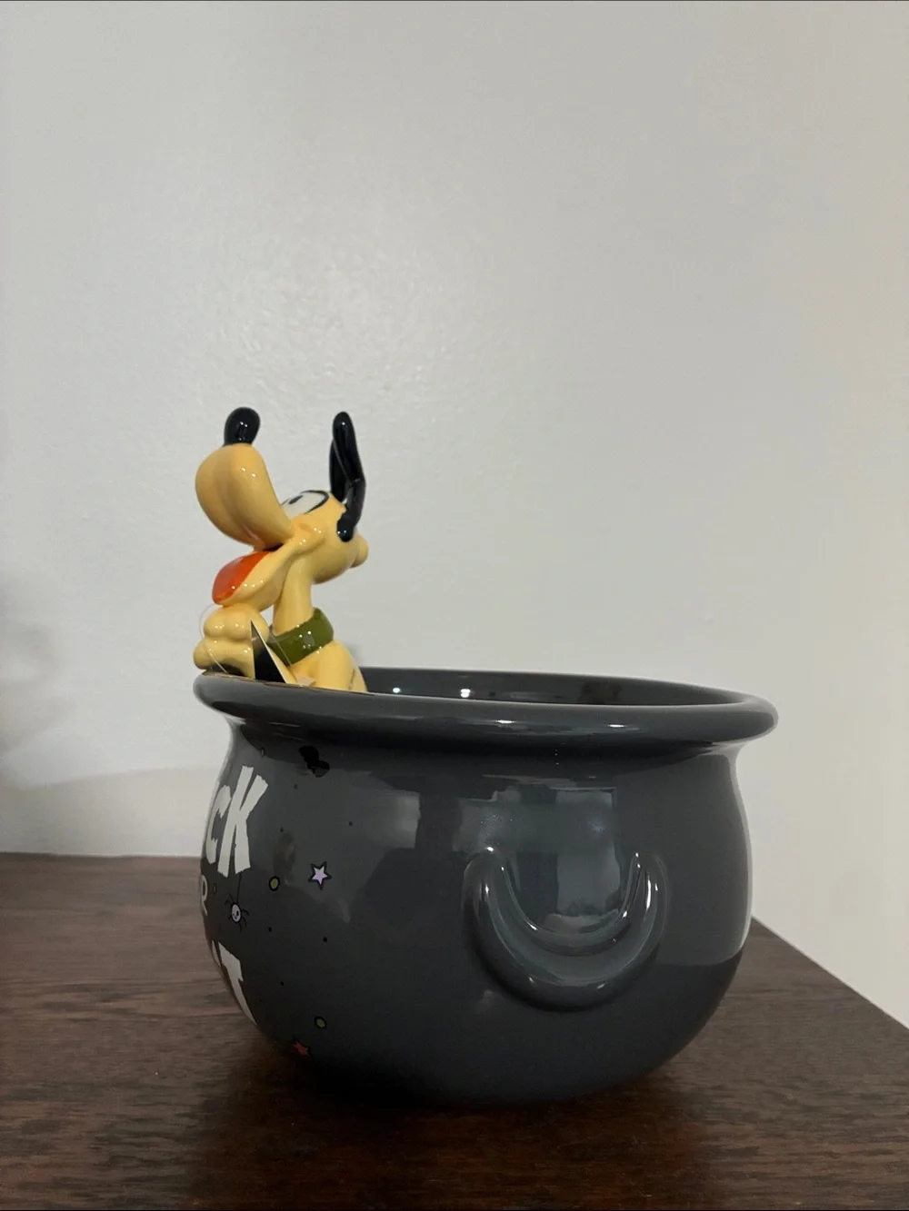 NWT- Disney- Pluto 'Trick or Treat' -Halloween Ceramic Candy Cauldron Bowl